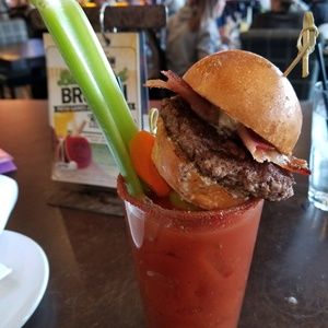 Meet your Posher, Cecilia